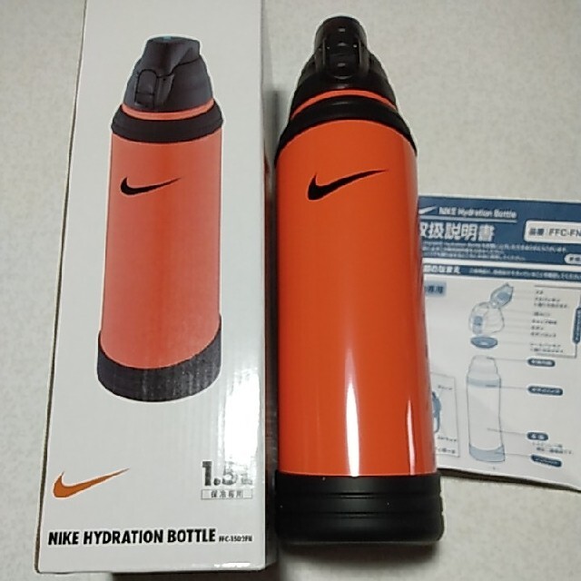 サーモス NIKE スポーツボトル ハイドレーションボトル 1.5L インテリア/住まい/日用品のキッチン/食器(弁当用品)の商品写真