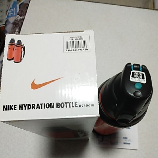 サーモス NIKE スポーツボトル ハイドレーションボトル 1.5L インテリア/住まい/日用品のキッチン/食器(弁当用品)の商品写真