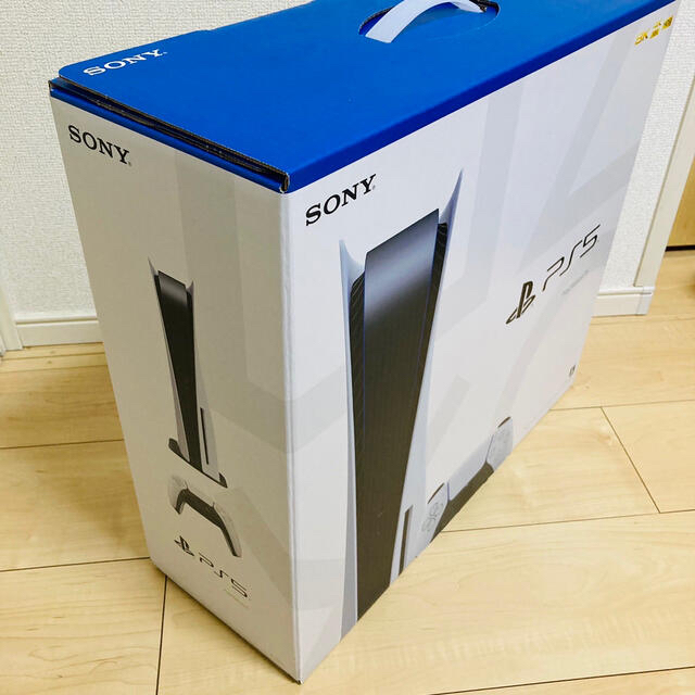 SONY(ソニー)の新品送料無料 PS5 ディスクドライブ版 1100A最新軽モデル 今年3月末購入 エンタメ/ホビーのゲームソフト/ゲーム機本体(家庭用ゲーム機本体)の商品写真