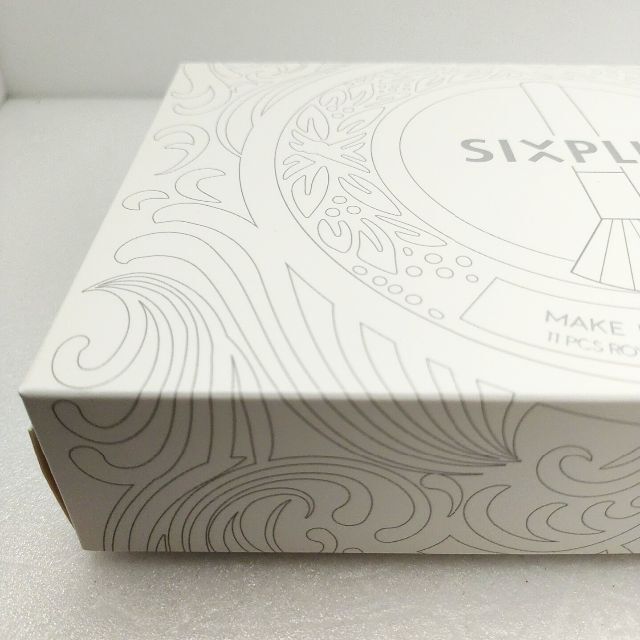 SIXPLUS　シックスプラス　貴族のゴールド　メイクブラシ　11本セット コスメ/美容のメイク道具/ケアグッズ(メイクボックス)の商品写真