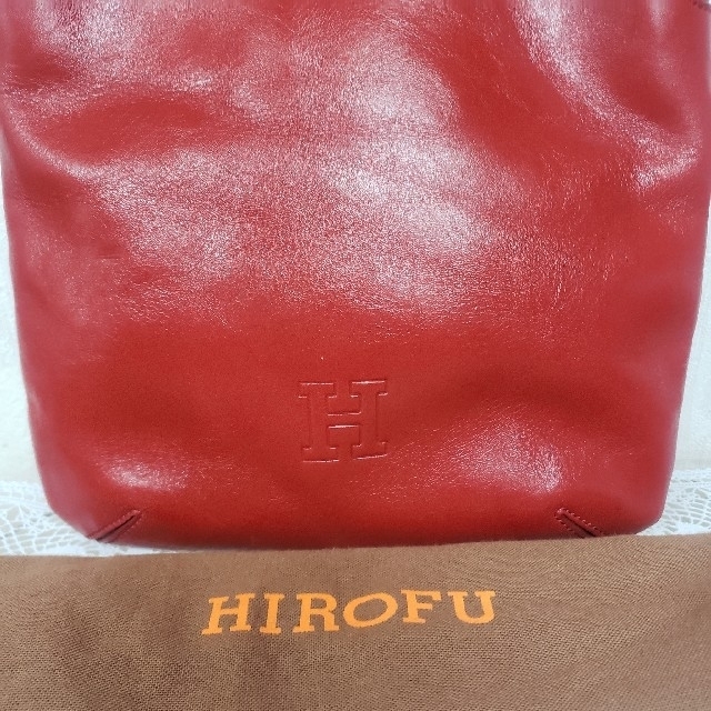 ヒロフ　ショルダーバック 　ロゴ型押し　タンニン鞣し レディースのバッグ(ショルダーバッグ)の商品写真