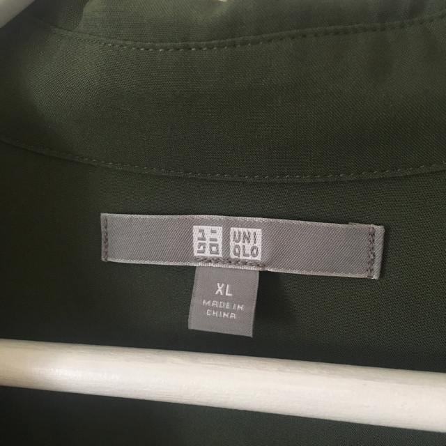 UNIQLO(ユニクロ)のemich24様専用【完売商品】ユニクロ レーヨンエアリーブラウス レディースのトップス(Tシャツ(長袖/七分))の商品写真