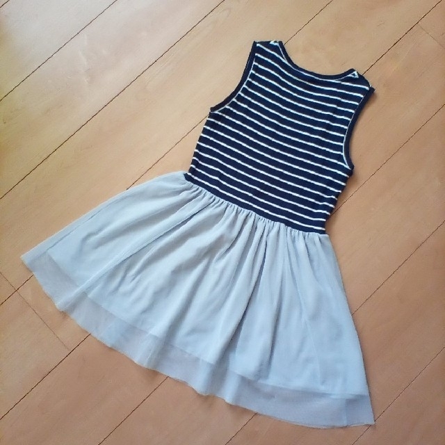 UNIQLO(ユニクロ)のneco様専用　UNIQLO　ボーダーワンピース　130サイズ キッズ/ベビー/マタニティのキッズ服女の子用(90cm~)(ワンピース)の商品写真