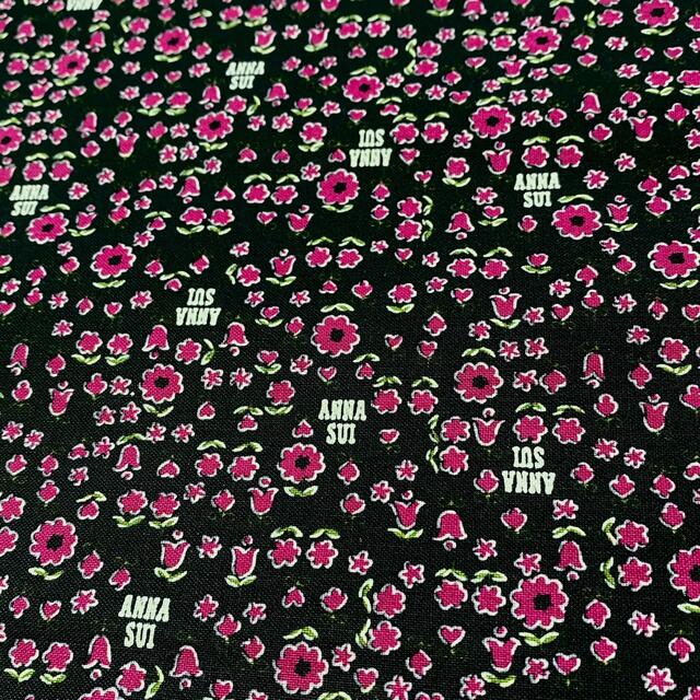 ANNA SUI(アナスイ)のANNA SUI 硬め綿素材 パープルピンク小花　布幅105㎝×長さ100㎝新品 ハンドメイドの素材/材料(生地/糸)の商品写真