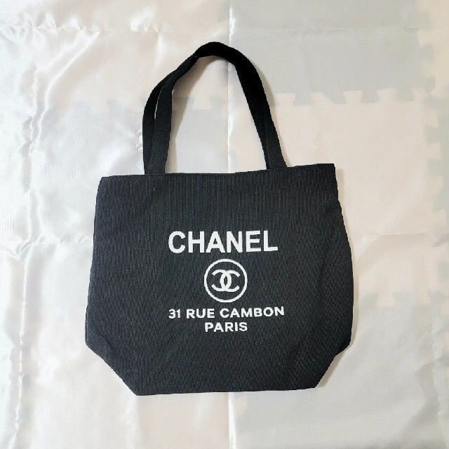 Chanel キャンバス　トートバッグ　ブラック