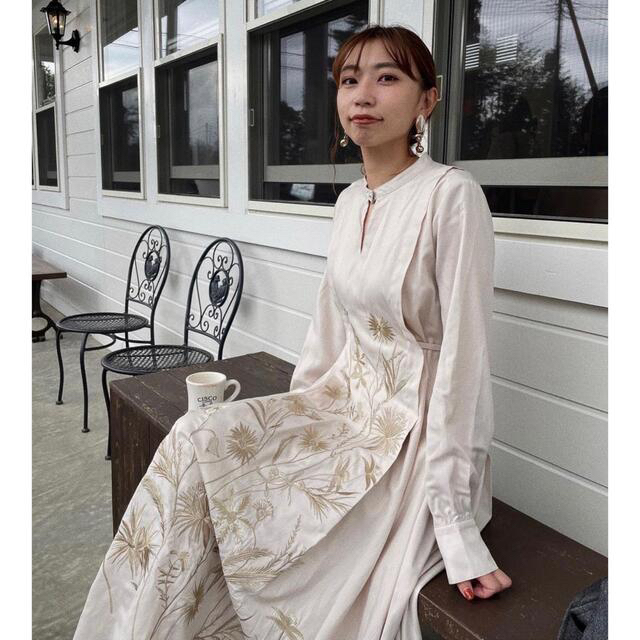 MADELYN EMBROIDERY DRESSロングワンピース/マキシワンピース