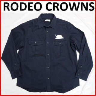 ロデオクラウンズワイドボウル(RODEO CROWNS WIDE BOWL)の専用ロデオクラウンズ ワイドボウル ロゴ入ミリタリーシャツ黒ブラック(シャツ/ブラウス(長袖/七分))