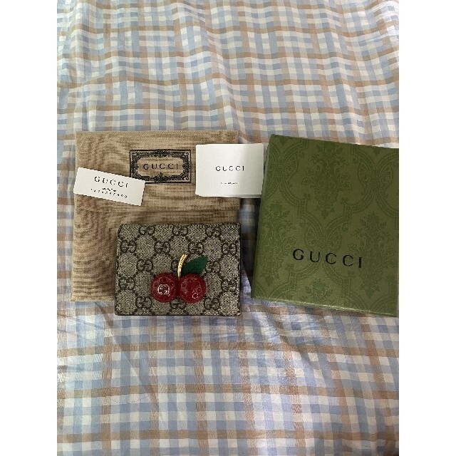 GUCCI グッチ チェリー 二つ折り財布 ミニ財布 さくらんぼ 季節の