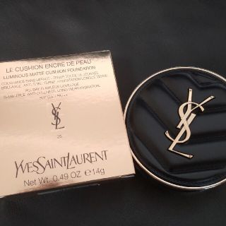 イヴサンローランボーテ(Yves Saint Laurent Beaute)の未使用イヴ・サンローラン　アンクル ド ポールクッションN25(ファンデーション)