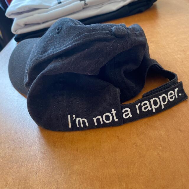 Nissy着用 “ I’m not a rapper ”キャップ