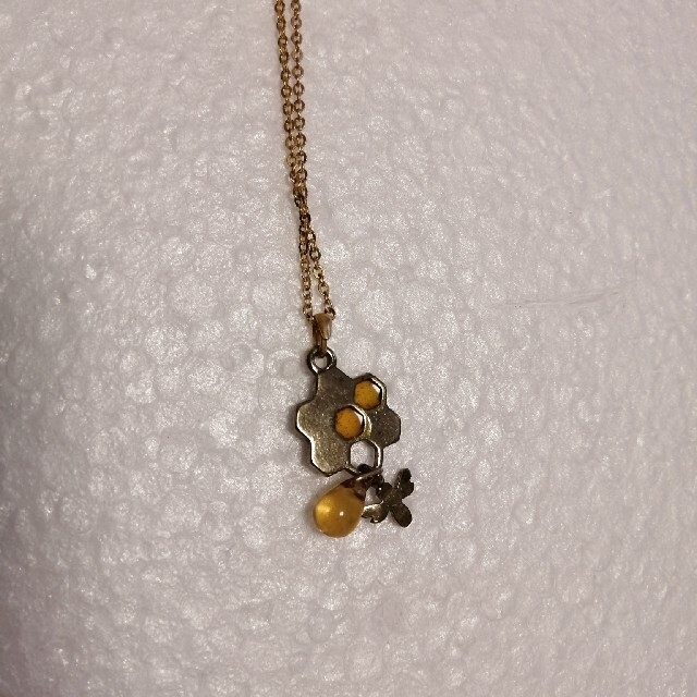 蜂の巣★ネックレス♫Bee ハンドメイドのアクセサリー(ネックレス)の商品写真