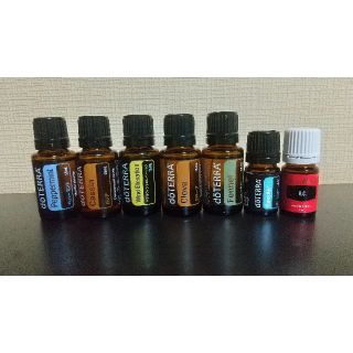 ドテラ(doTERRA)の【新品未開封】ドテラ+ヤングリヴィング７本set(エッセンシャルオイル（精油）)