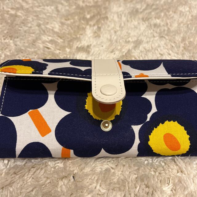 marimekko(マリメッコ)の花柄財布　マリメッコ ハンドメイドのファッション小物(財布)の商品写真