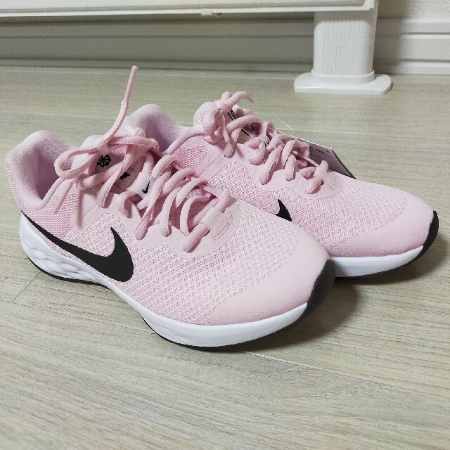 新品未使用 NIKE スニーカー