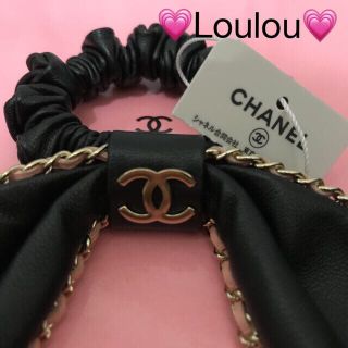 シャネル(CHANEL)のCHANEL❤️縁取りピンク💗激レア💛うさみみシュシュ💜ラムレザー(ヘアゴム/シュシュ)