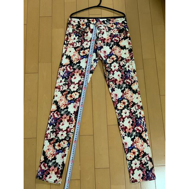 AZUL BY MOUSSY 花柄ストレッチジンズ、中古、Sサイズ