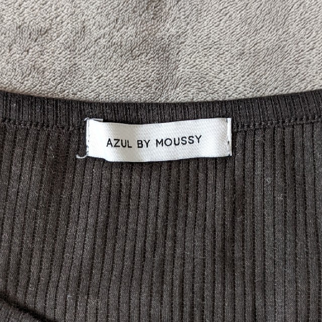 AZUL by moussy(アズールバイマウジー)のAZUL　カットソー　M レディースのトップス(カットソー(長袖/七分))の商品写真