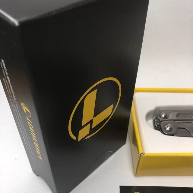 LEATHERMAN(レザーマン)のレザーマン レブ REV　日本正規品　LTJマーク入 保証書付 スポーツ/アウトドアのアウトドア(その他)の商品写真