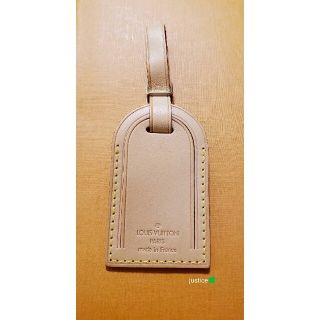 ルイヴィトン(LOUIS VUITTON)の非常に入手困難‼️正規【日本完売 LVネームタグ】男女兼用(その他)