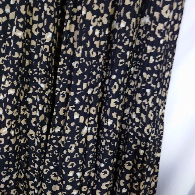 しまむら(シマムラ)の新品 未使用 しまむら ヒョウガラプリーツスカート L ブラック レディースのスカート(ロングスカート)の商品写真