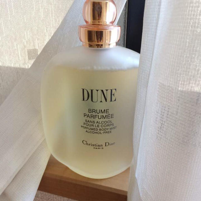 Christian Dior(クリスチャンディオール)のディオール       ⭐︎S様専用⭐︎DUNE  送料無料 コスメ/美容の香水(香水(女性用))の商品写真