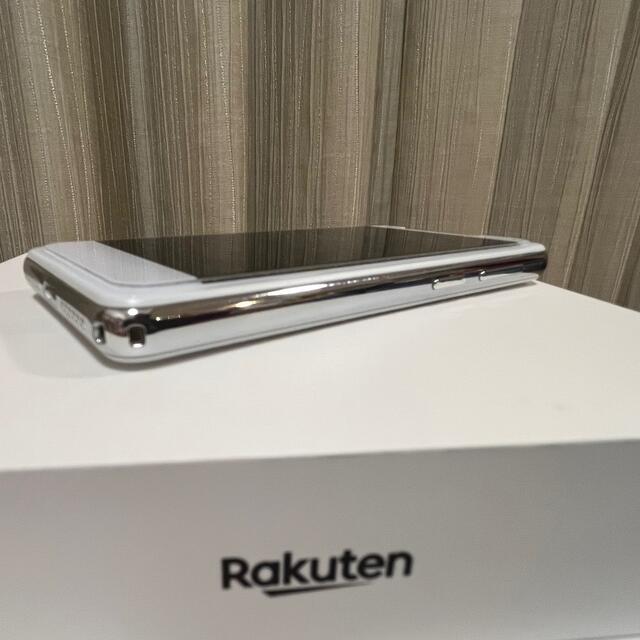 Rakuten(ラクテン)の【楽天mini】カラー：ホワイト スマホ/家電/カメラのスマートフォン/携帯電話(スマートフォン本体)の商品写真