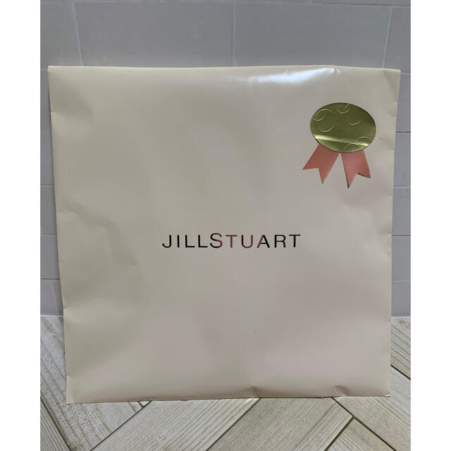 JILLSTUART(ジルスチュアート)のジルスチュアート　タオルハンカチ　ピンク・ラインストーン・リボン レディースのファッション小物(ハンカチ)の商品写真