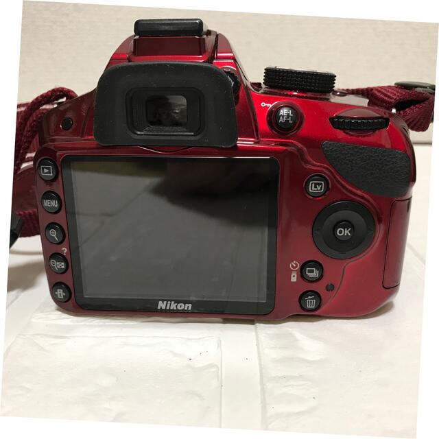 Nikon(ニコン)のNikon デジタル一眼カメラ D3200 ダブルズームキット RED スマホ/家電/カメラのカメラ(デジタル一眼)の商品写真