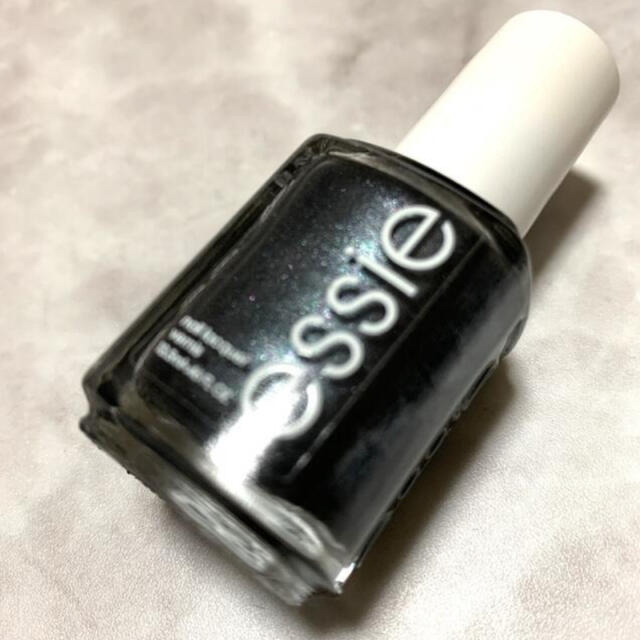 Essie(エッシー)のポリッシュ計4本 コスメ/美容のネイル(マニキュア)の商品写真