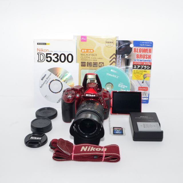 Nikon(ニコン)の❤希少なレッド❤Wi-Fiでスマホに転送❤Nikon D5300❤③ スマホ/家電/カメラのカメラ(デジタル一眼)の商品写真