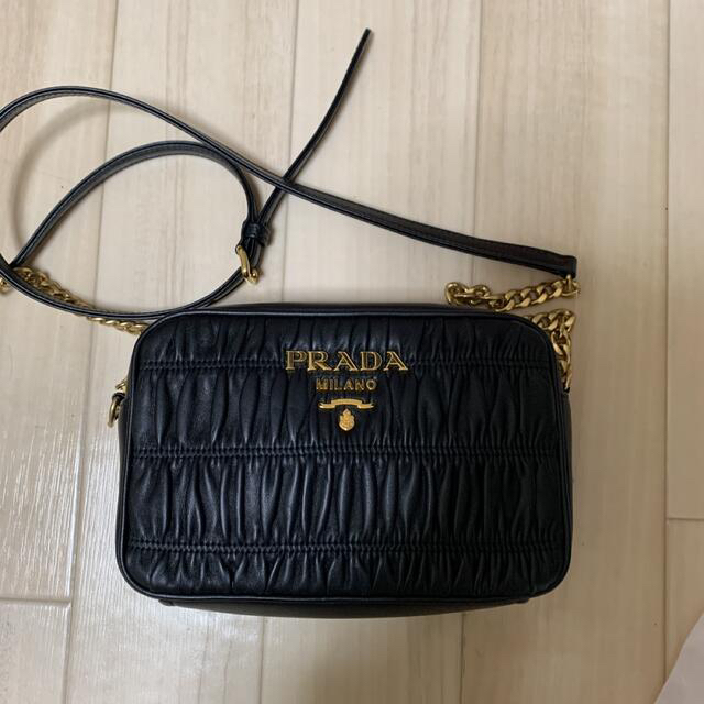爆買い限定SALE PRADA - プラダ チェーン ショルダーバッグ NAPPA