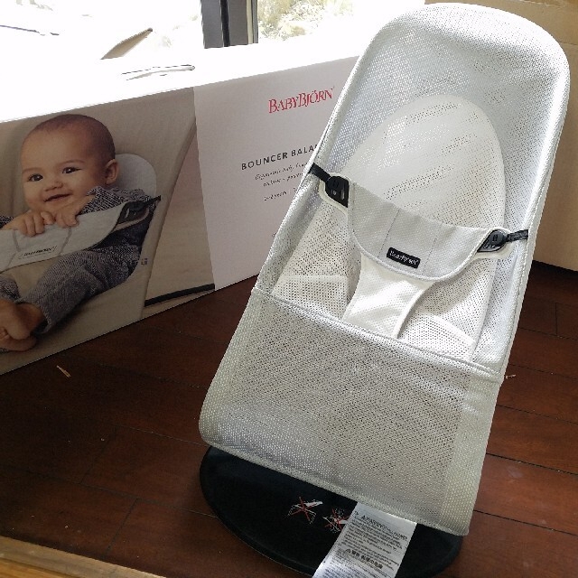 高評価低価 BABYBJORN - ベビービョルン バウンサー バランス エアー