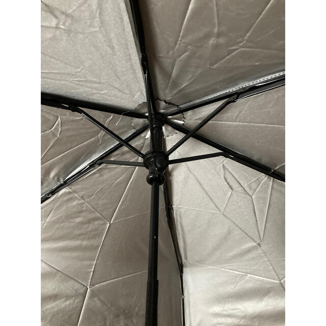 レディース 花柄 折りたたみ傘 晴雨兼用 ブラック 花柄 新品 タグ付き レディースのファッション小物(傘)の商品写真