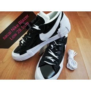 ナイキ(NIKE)の値下　sacai Nike Blazer Low 28.5cm ブラックパテント(スニーカー)