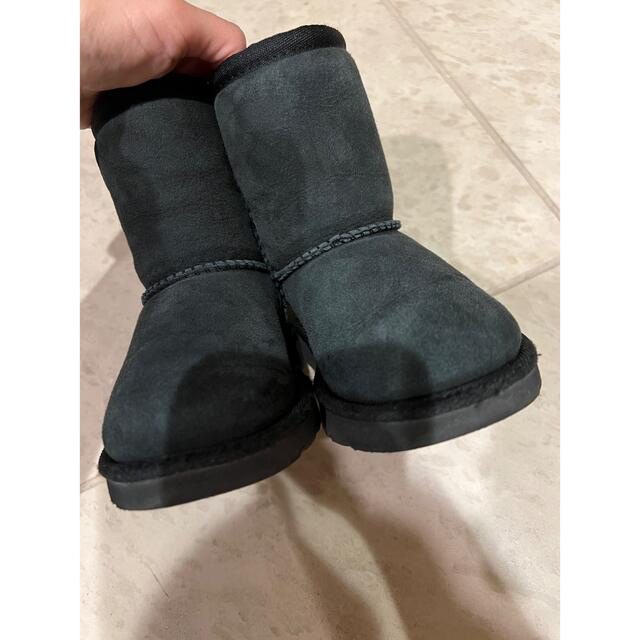 UGG(アグ)のUGG ブーツ　15センチ　キッズ キッズ/ベビー/マタニティのキッズ靴/シューズ(15cm~)(ブーツ)の商品写真