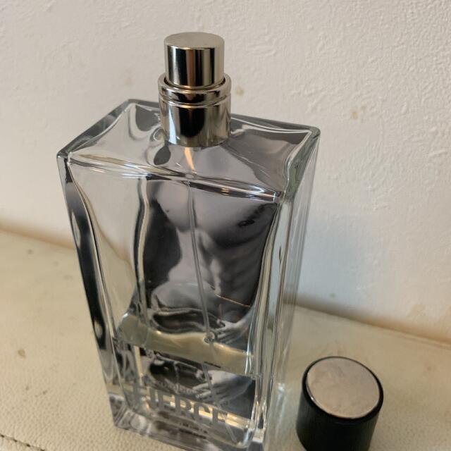 Abercrombie&Fitch(アバクロンビーアンドフィッチ)のアバクロ フィアース FIERCE 200ml 大容量 コスメ/美容の香水(香水(男性用))の商品写真