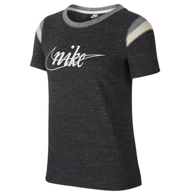 NIKE(ナイキ)の【新品未使用 3着セット】NIKE Tシャツ Sサイズ + Mサイズ レディースのトップス(Tシャツ(半袖/袖なし))の商品写真