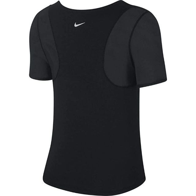 NIKE(ナイキ)の【新品未使用 3着セット】NIKE Tシャツ Sサイズ + Mサイズ レディースのトップス(Tシャツ(半袖/袖なし))の商品写真