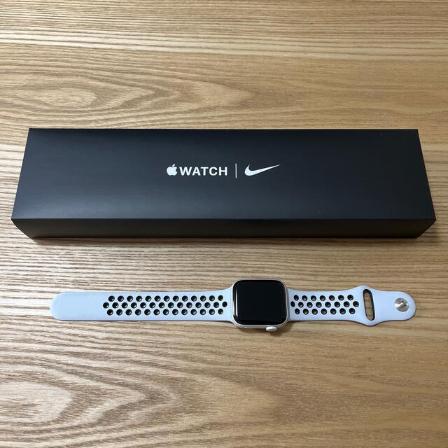 美品Apple Watch series5 40ミリGPSアルミ　シルバー