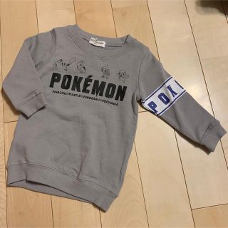 ポケモン(ポケモン)の⭐︎新品　ポケモン　トレーナー　グレー　ピカチュウ　90(Tシャツ/カットソー)