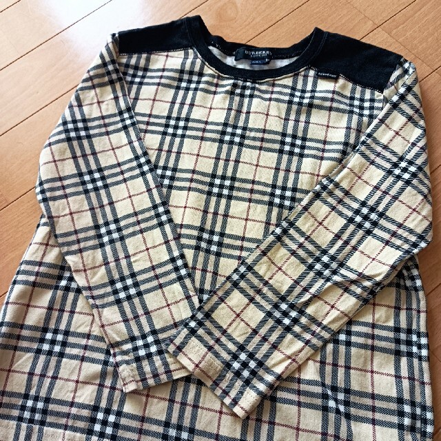 BURBERRY(バーバリー)のBURBERRY 長袖Tシャツ キッズ120センチ キッズ/ベビー/マタニティのキッズ服女の子用(90cm~)(Tシャツ/カットソー)の商品写真