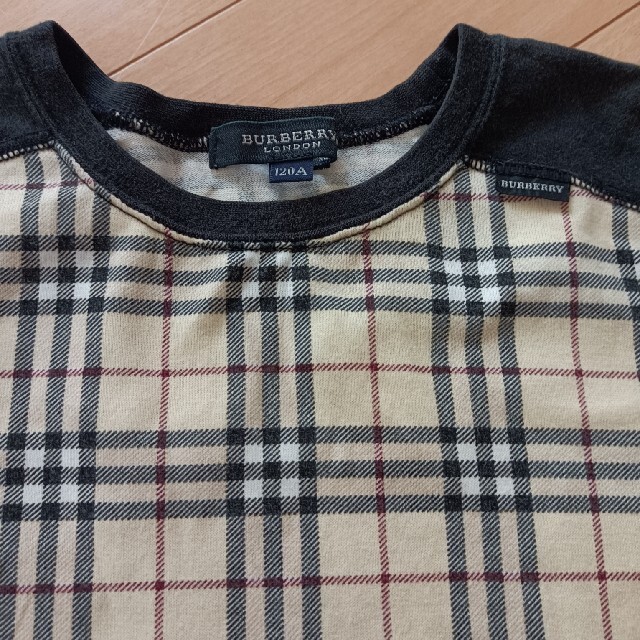 BURBERRY(バーバリー)のBURBERRY 長袖Tシャツ キッズ120センチ キッズ/ベビー/マタニティのキッズ服女の子用(90cm~)(Tシャツ/カットソー)の商品写真