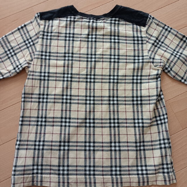 BURBERRY(バーバリー)のBURBERRY 長袖Tシャツ キッズ120センチ キッズ/ベビー/マタニティのキッズ服女の子用(90cm~)(Tシャツ/カットソー)の商品写真