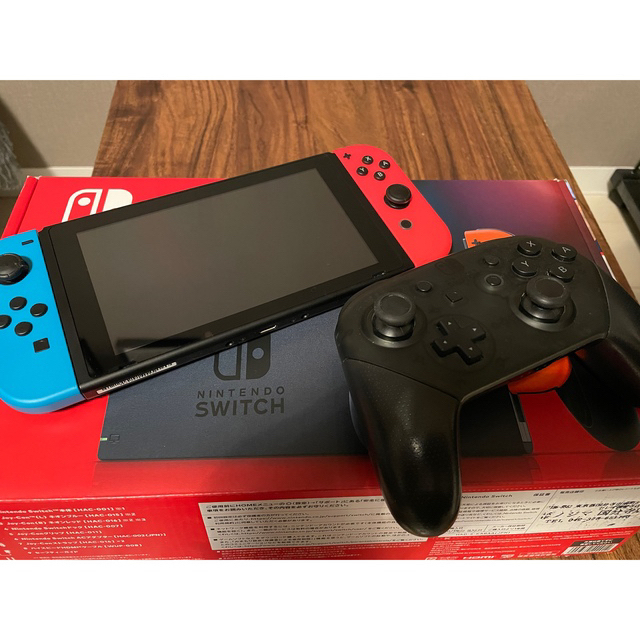 【美品】Nintendo Switch （＋プロコン&SDカード32G）