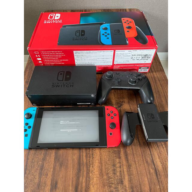 【美品】Nintendo Switch （＋プロコン&SDカード32G）