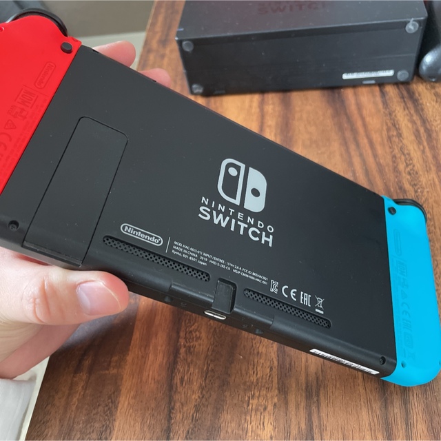 【美品】Nintendo Switch （＋プロコン&SDカード32G）