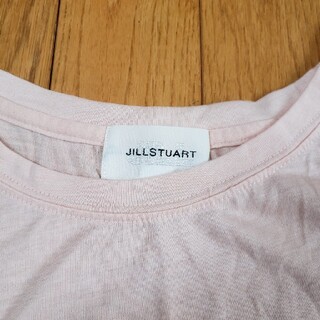 ジルスチュアート(JILLSTUART)のジルスチュアート　薄ピンク　Tシャツ　♡ビジュー♡(Tシャツ(半袖/袖なし))