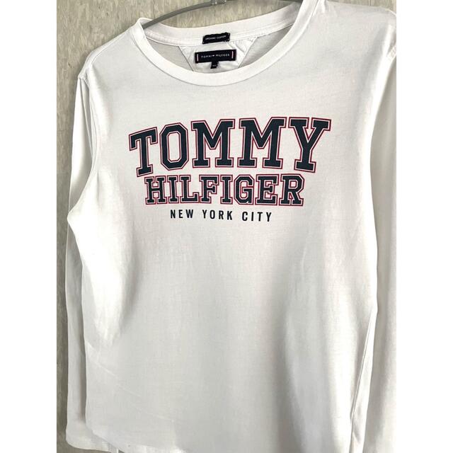 TOMMY HILFIGER(トミーヒルフィガー)の専用です。トミーヒルフィガー　Tシャツ　トップス キッズ/ベビー/マタニティのキッズ服男の子用(90cm~)(Tシャツ/カットソー)の商品写真