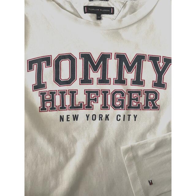 TOMMY HILFIGER(トミーヒルフィガー)の専用です。トミーヒルフィガー　Tシャツ　トップス キッズ/ベビー/マタニティのキッズ服男の子用(90cm~)(Tシャツ/カットソー)の商品写真