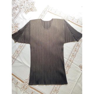 プリーツプリーズイッセイミヤケ(PLEATS PLEASE ISSEY MIYAKE)のプリーツプリーズトップス 半袖(カットソー(半袖/袖なし))